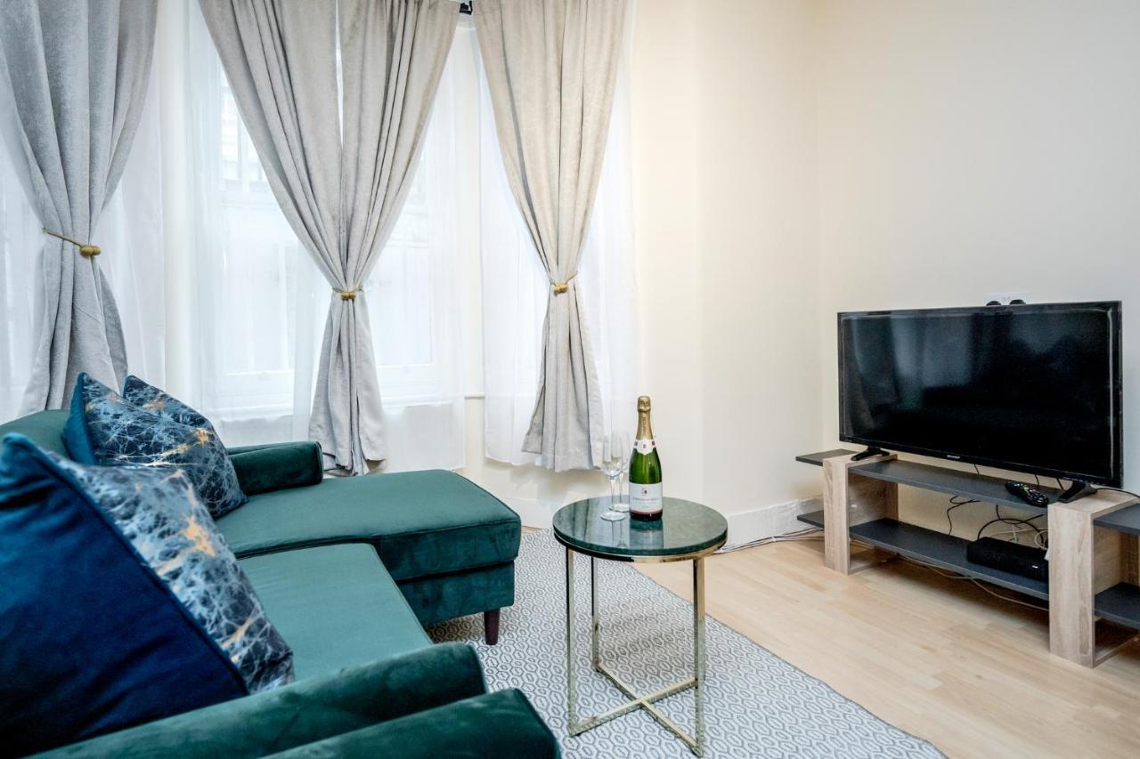 Elegant Kensington Apartment With Patio Λονδίνο Εξωτερικό φωτογραφία