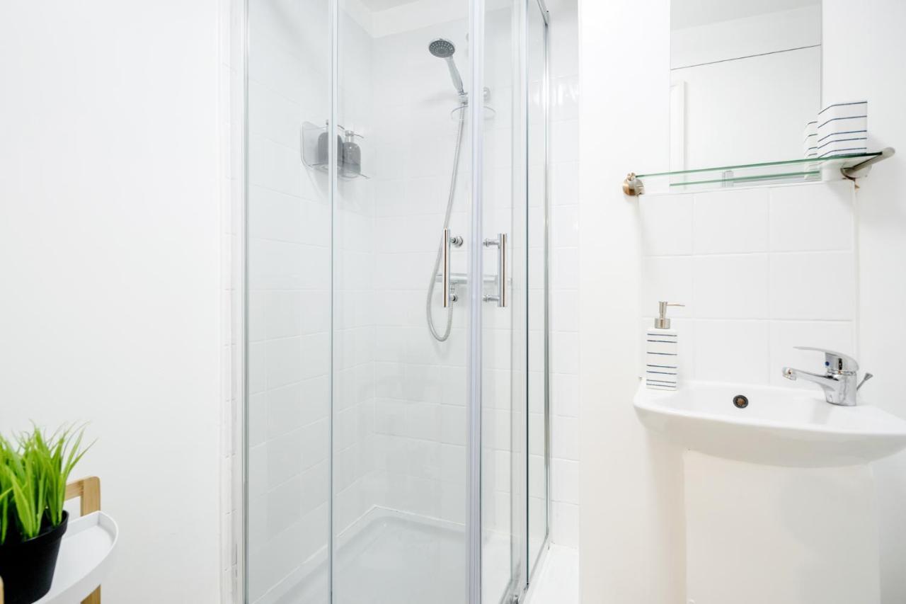Elegant Kensington Apartment With Patio Λονδίνο Εξωτερικό φωτογραφία