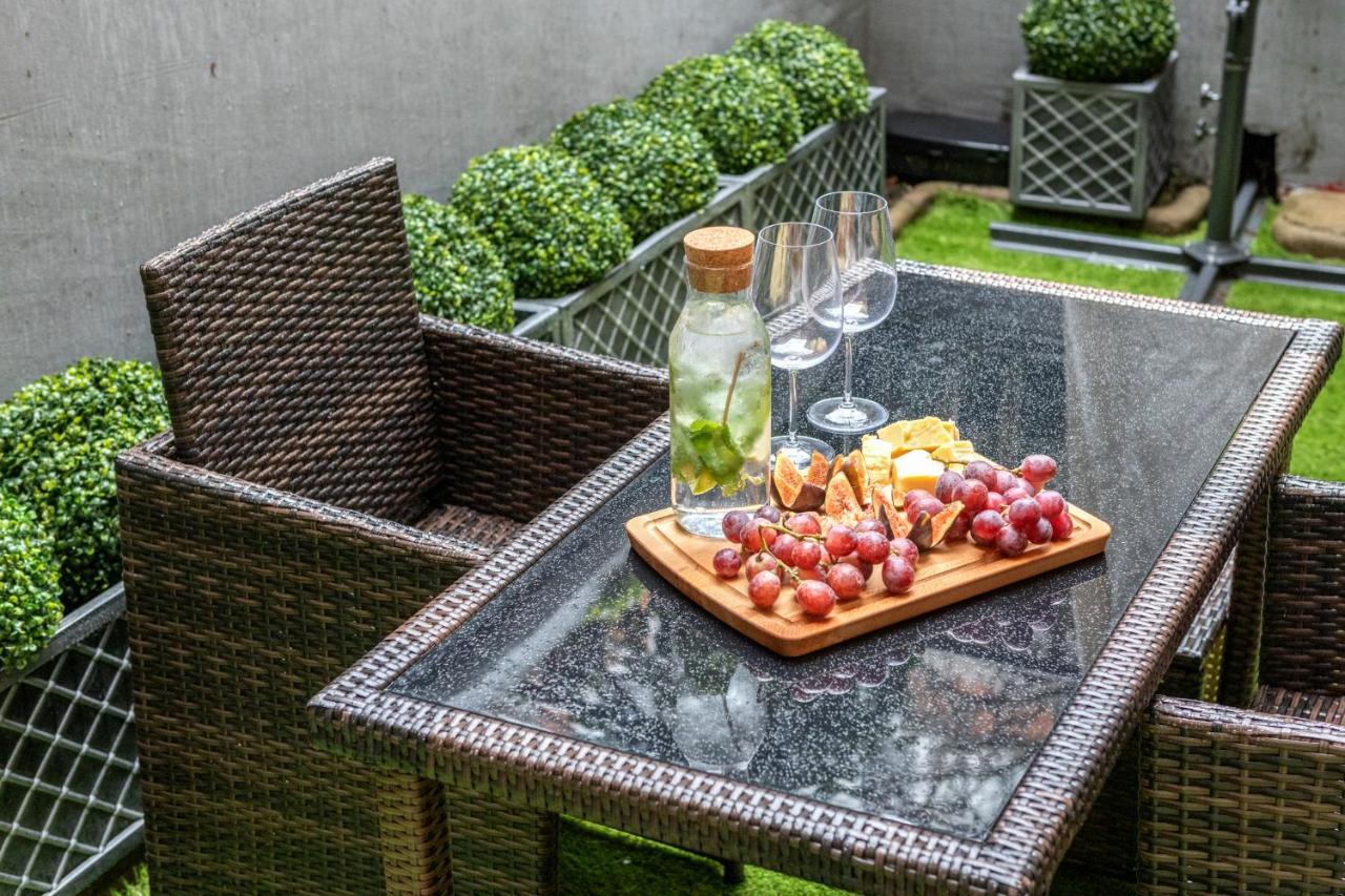 Elegant Kensington Apartment With Patio Λονδίνο Εξωτερικό φωτογραφία