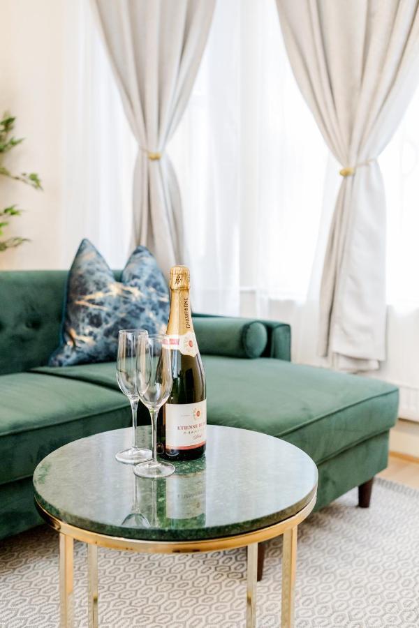 Elegant Kensington Apartment With Patio Λονδίνο Εξωτερικό φωτογραφία